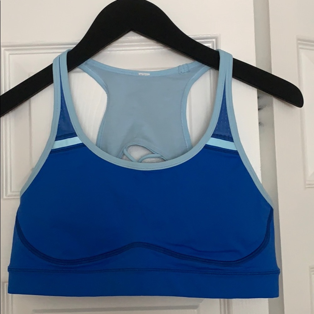 Lululemon bra!